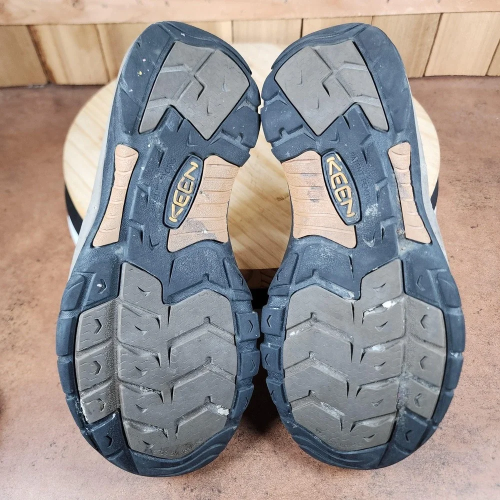 Keen Newport‎ H2 Sandals Mens Size 9.5 Brown Hiking Water Shoes Closed Toe
